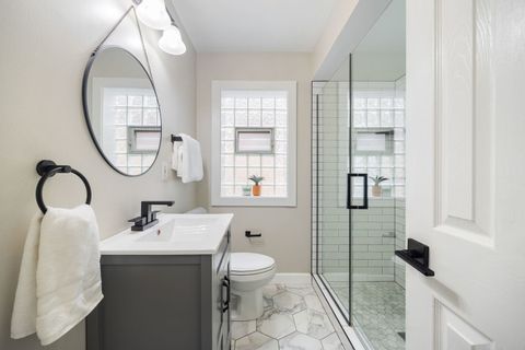Tiny photo for 4914 W Warwick Avenue, Chicago, IL 60641 (MLS # 12686314)