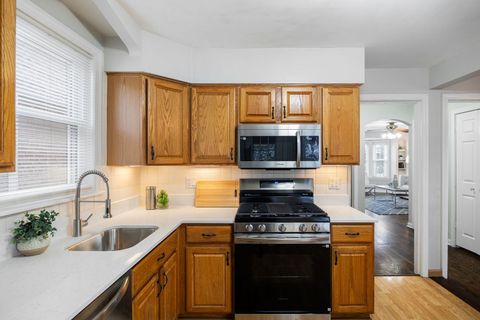 Tiny photo for 4914 W Warwick Avenue, Chicago, IL 60641 (MLS # 12686314)