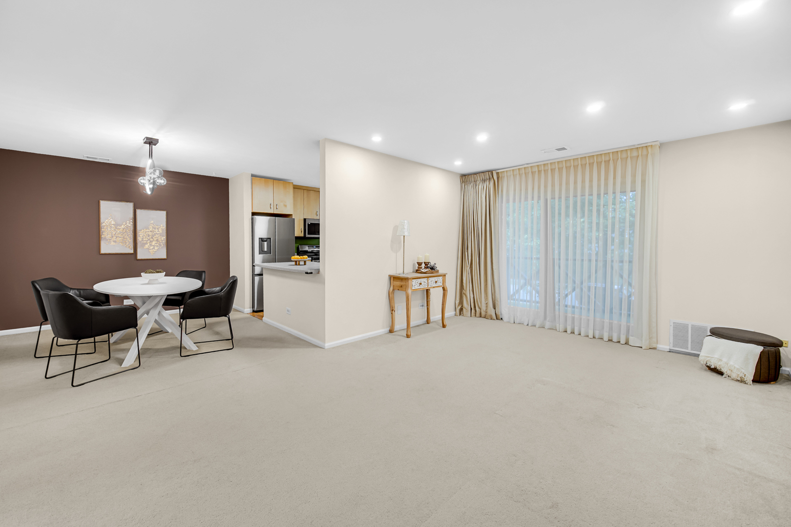 1038 Harbour Court 2A