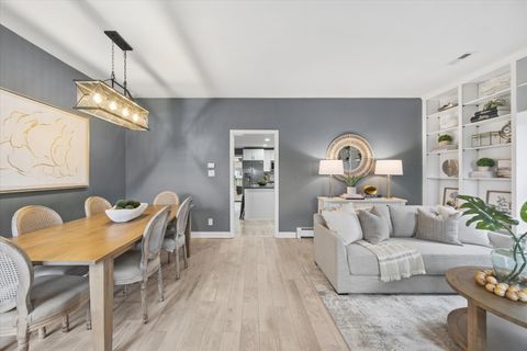 Tiny photo for 806 Walnut Street, Batavia, IL 60510 (MLS # 12596248)