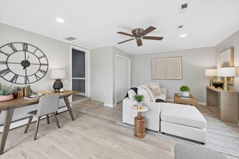 Tiny photo for 806 Walnut Street, Batavia, IL 60510 (MLS # 12596248)