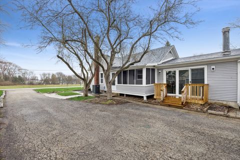 Tiny photo for 806 Walnut Street, Batavia, IL 60510 (MLS # 12596248)