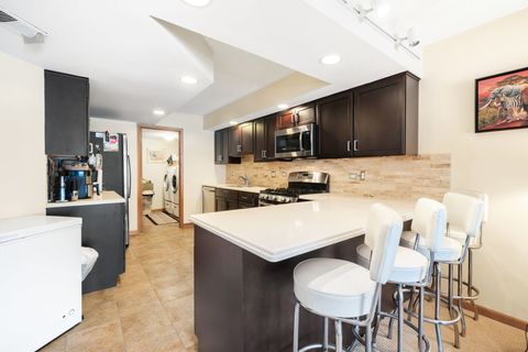 Tiny photo for 1S045 Spring Road #1D, Oakbrook Terrace, IL 60181 (MLS # 12527158)