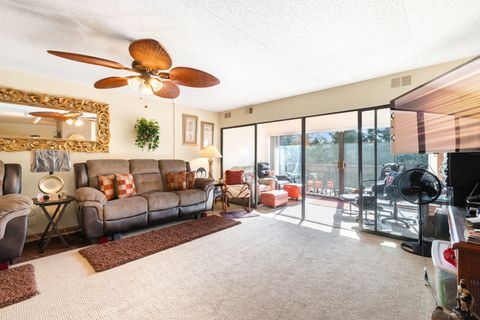 Tiny photo for 1S045 Spring Road #1D, Oakbrook Terrace, IL 60181 (MLS # 12527158)
