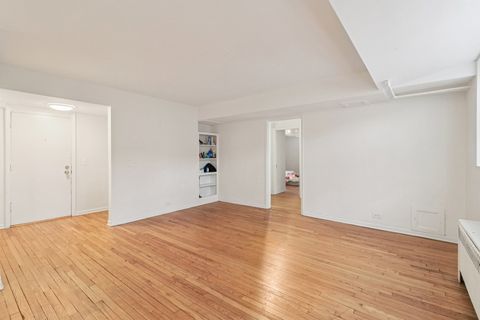 Tiny photo for 5325 N Francisco Avenue #G, Chicago, IL 60625 (MLS # 12586000)