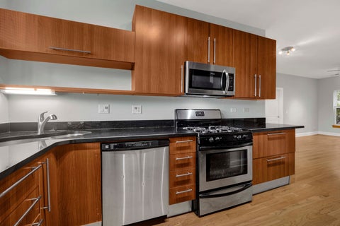 Tiny photo for 3408 W Sunnyside Avenue #3, Chicago, IL 60625 (MLS # 12755326)