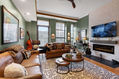 Tiny photo for 165 N CANAL Street #1414, Chicago, IL 60606 (MLS # 12595520)