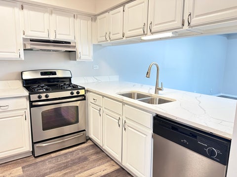 Tiny photo for 132 Golfview Drive, Glendale Heights, IL 60139 (MLS # 12780991)