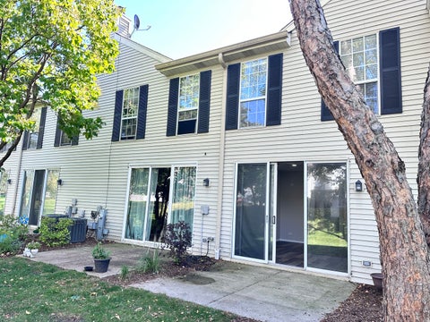 Tiny photo for 132 Golfview Drive, Glendale Heights, IL 60139 (MLS # 12780991)