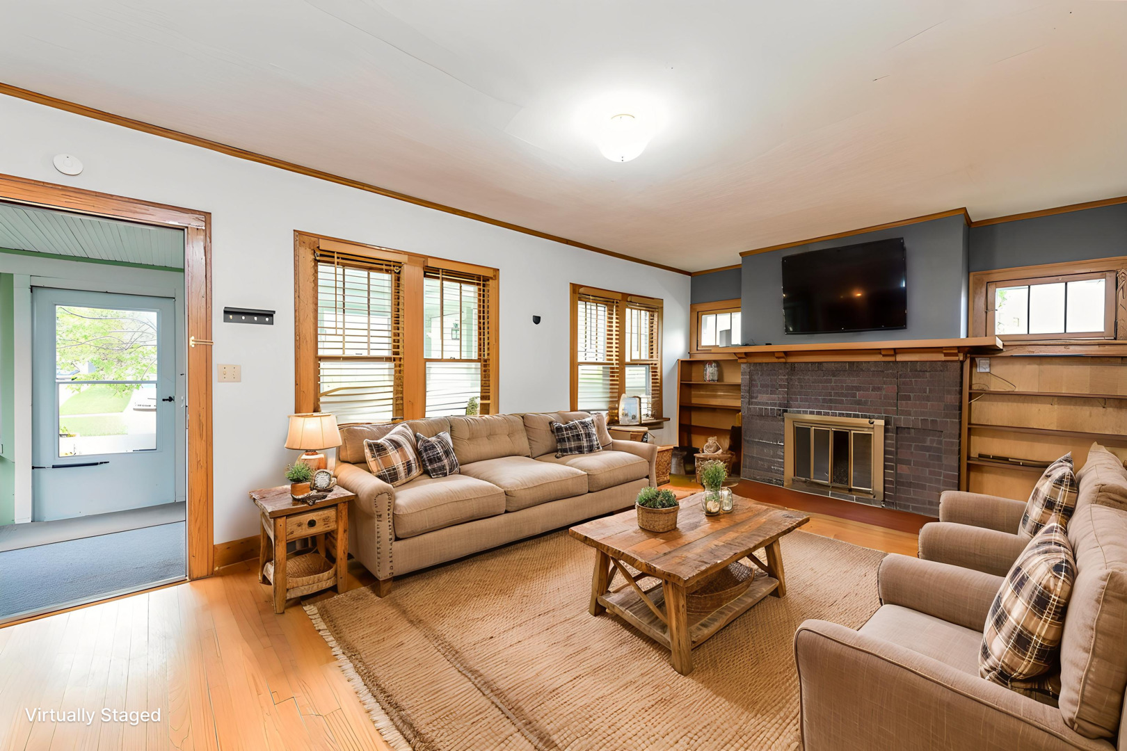 1502 Henry Place