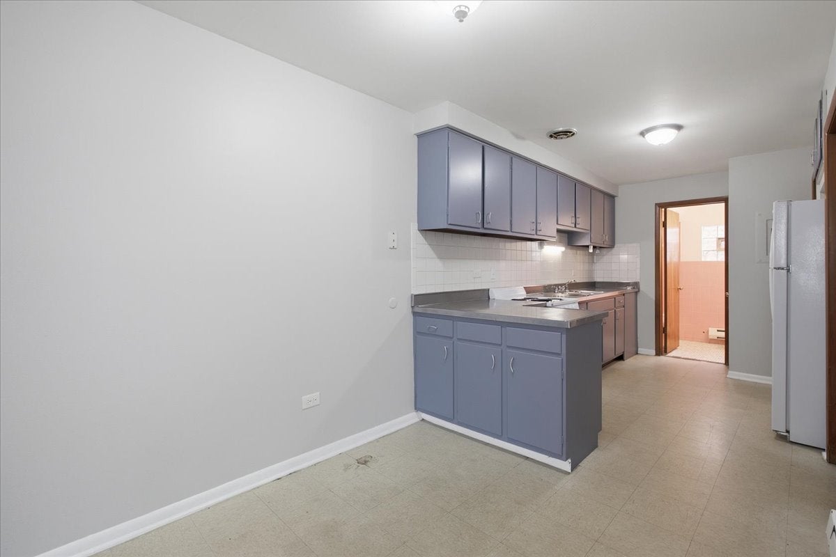 6206 W 64th Place 101