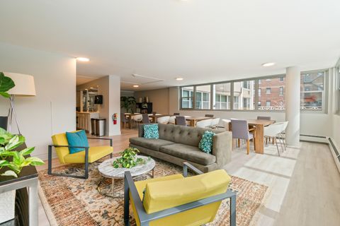 Tiny photo for 555 W Cornelia Avenue #512, Chicago, IL 60657 (MLS # 12620164)