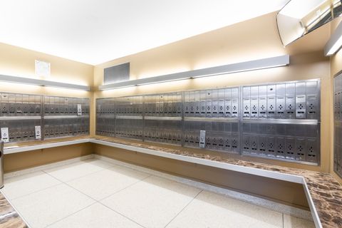 Tiny photo for 555 W Cornelia Avenue #512, Chicago, IL 60657 (MLS # 12620164)