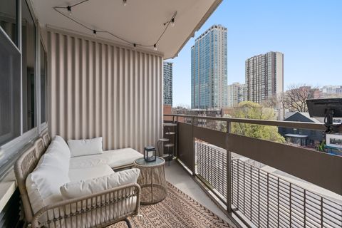 Tiny photo for 555 W Cornelia Avenue #512, Chicago, IL 60657 (MLS # 12620164)