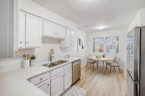 Tiny photo for 132 White Birch Lane, Westmont, IL 60559 (MLS # 12578885)