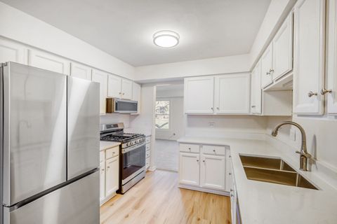 Tiny photo for 132 White Birch Lane, Westmont, IL 60559 (MLS # 12578885)