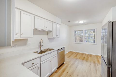 Tiny photo for 132 White Birch Lane, Westmont, IL 60559 (MLS # 12578885)