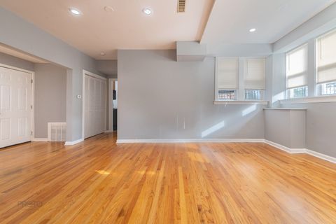 Tiny photo for 3100 W Argyle Street #G, Chicago, IL 60625 (MLS # 12491515)