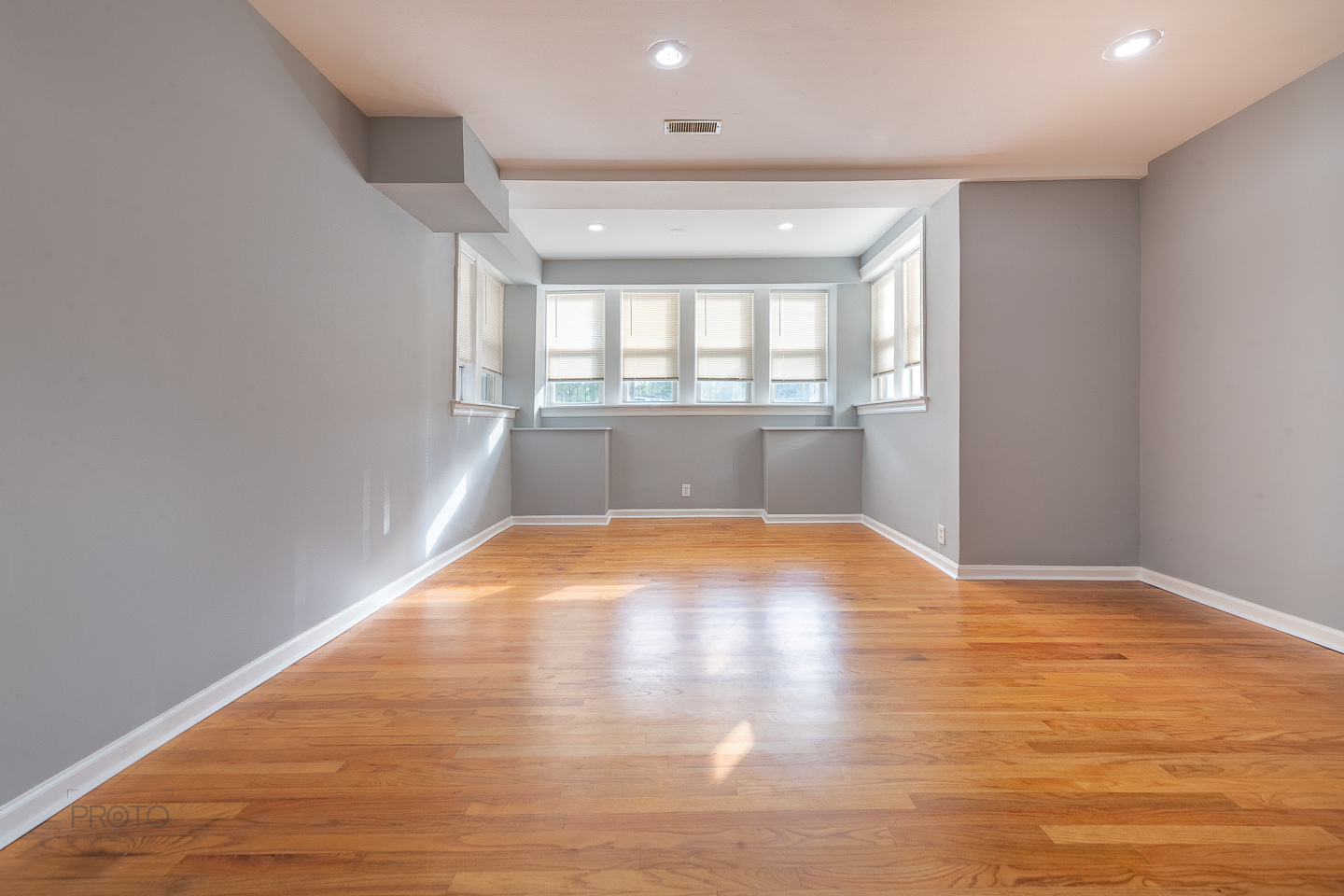 3100 W Argyle Street G