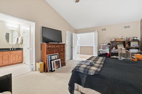 Tiny photo for 821 Killarney Pass Circle, Mundelein, IL 60060 (MLS # 12506531)