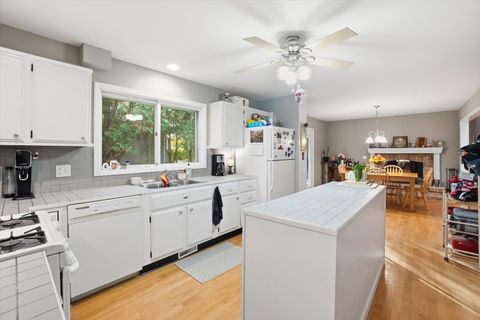 Tiny photo for 821 Killarney Pass Circle, Mundelein, IL 60060 (MLS # 12506531)