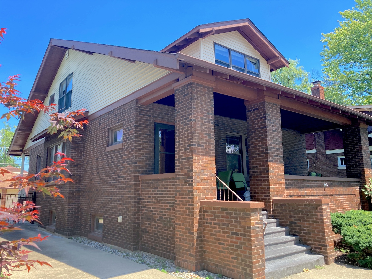 1304 E Prairie Avenue