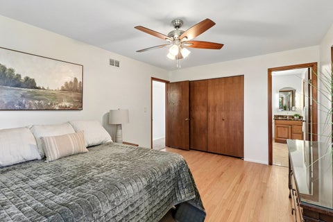 Tiny photo for 1706 N Aspen Drive, Mount Prospect, IL 60056 (MLS # 12718722)