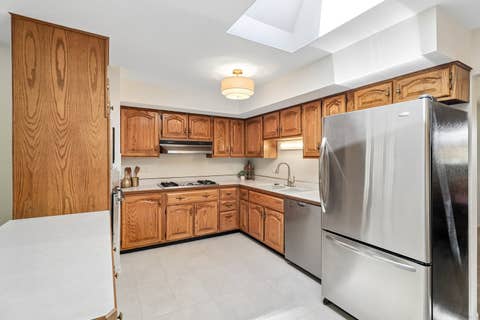 Tiny photo for 1706 N Aspen Drive, Mount Prospect, IL 60056 (MLS # 12718722)