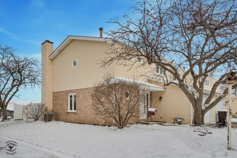 Tiny photo for 211 Manor Drive, New Lenox, IL 60451 (MLS # 12595948)