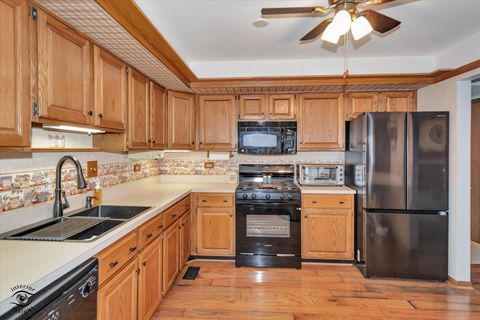 Tiny photo for 211 Manor Drive, New Lenox, IL 60451 (MLS # 12595948)