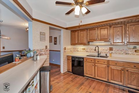 Tiny photo for 211 Manor Drive, New Lenox, IL 60451 (MLS # 12595948)