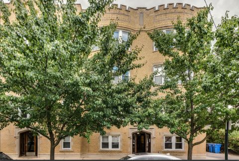 2533 W BERWYN Street G Chicago IL 60625