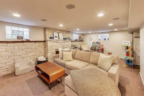 Tiny photo for 6132 N Naper Avenue, Chicago, IL 60631 (MLS # 12500911)