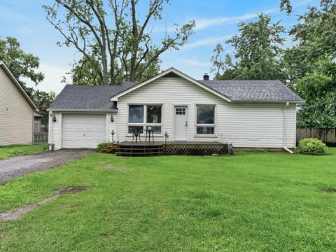 Photo of 7107 N Oak Street, Wonder Lake, IL 60097 (MLS # 12735682)
