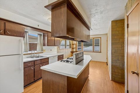 Tiny photo for 14522 S Calhoun Avenue, Burnham, IL 60633 (MLS # 12636710)
