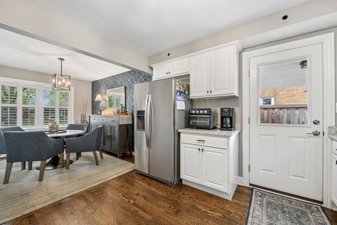 Tiny photo for 741 N Lincoln Avenue, Park Ridge, IL 60068 (MLS # 12627541)