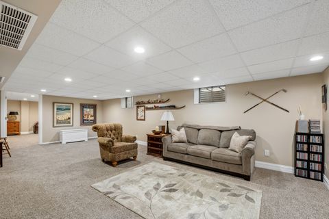 Tiny photo for 741 N Lincoln Avenue, Park Ridge, IL 60068 (MLS # 12627541)