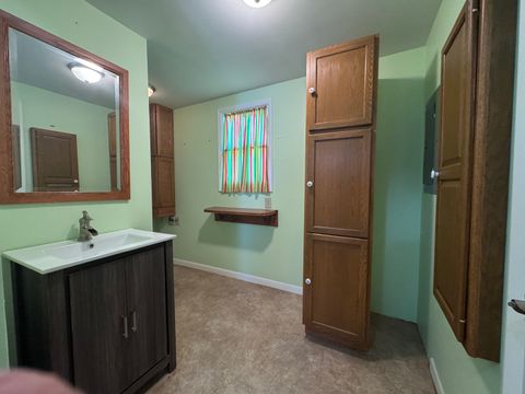 Tiny photo for 602 E Webster Street, Clinton, IL 61727 (MLS # 12528036)