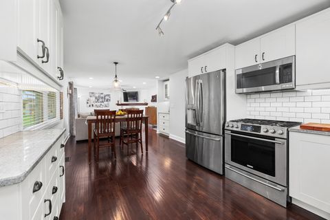 Tiny photo for 1011 Mercury Drive, Schaumburg, IL 60193 (MLS # 12500383)