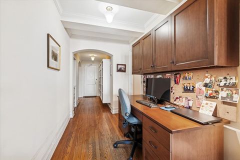 Tiny photo for 5555 N SHERIDAN Road #1011, Chicago, IL 60640 (MLS # 12567391)