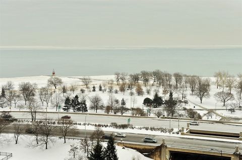 Tiny photo for 5555 N SHERIDAN Road #1011, Chicago, IL 60640 (MLS # 12567391)