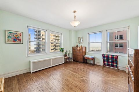 Tiny photo for 5555 N SHERIDAN Road #1011, Chicago, IL 60640 (MLS # 12567391)
