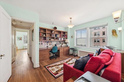 Tiny photo for 5555 N SHERIDAN Road #1011, Chicago, IL 60640 (MLS # 12567391)