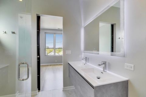 Tiny photo for 1708 W Cermak Road #3W, Chicago, IL 60608 (MLS # 12547962)