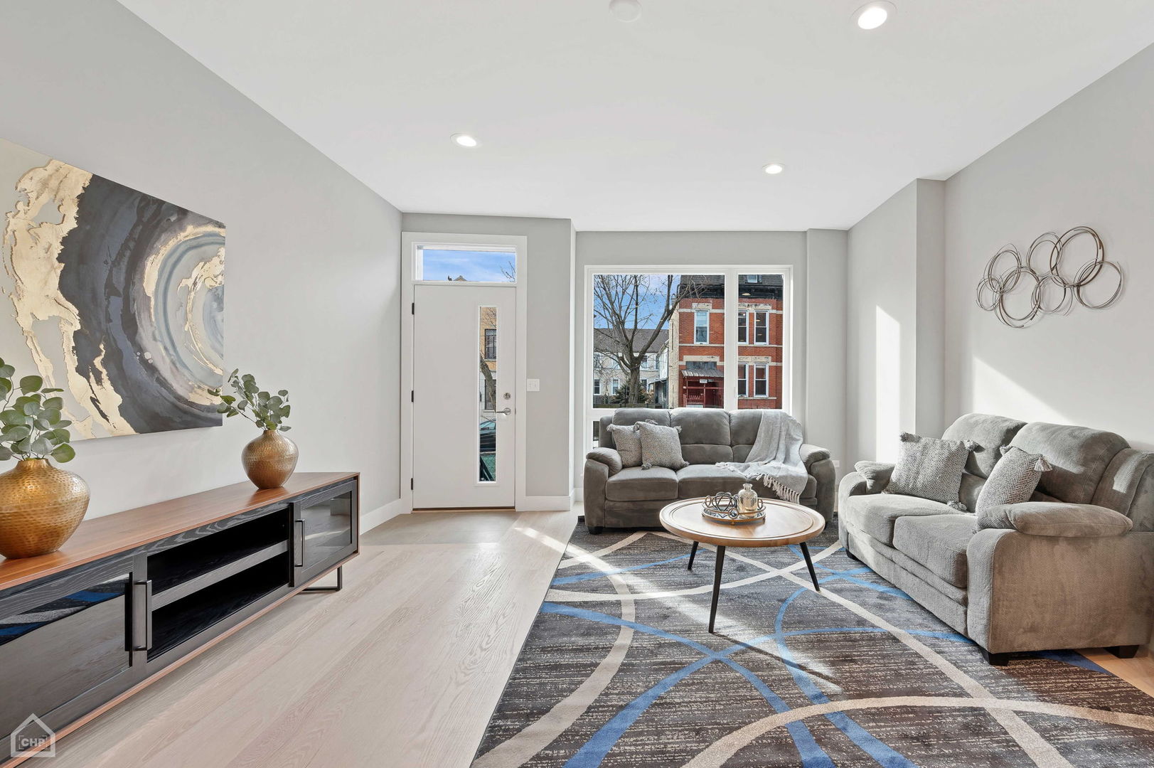 1024 W 19th Street 1