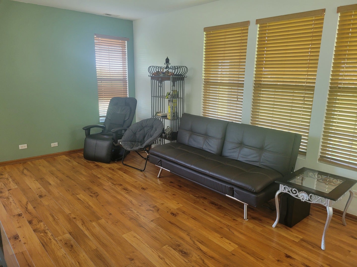 8525 SAWYER Court