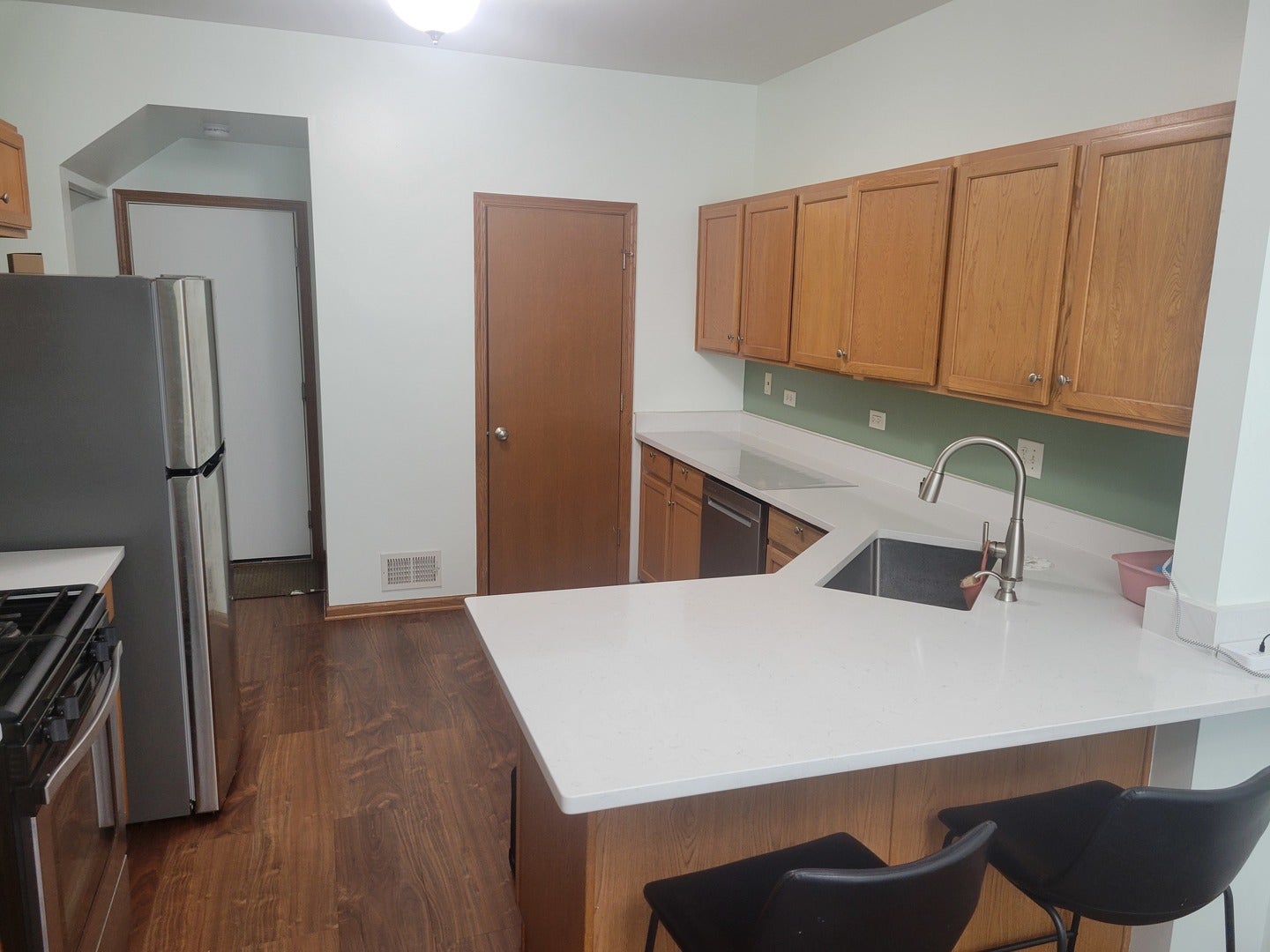 8525 SAWYER Court