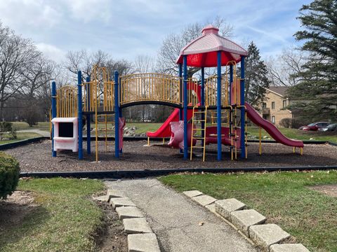 Tiny photo for 33561 N Royal Oak Lane #209, Grayslake, IL 60030 (MLS # 12588273)