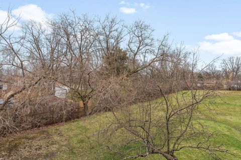 Tiny photo for 33561 N Royal Oak Lane #209, Grayslake, IL 60030 (MLS # 12588273)