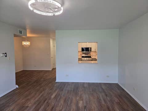 Tiny photo for 7A Kingery Quarter Drive #101, Willowbrook, IL 60527 (MLS # 12730694)